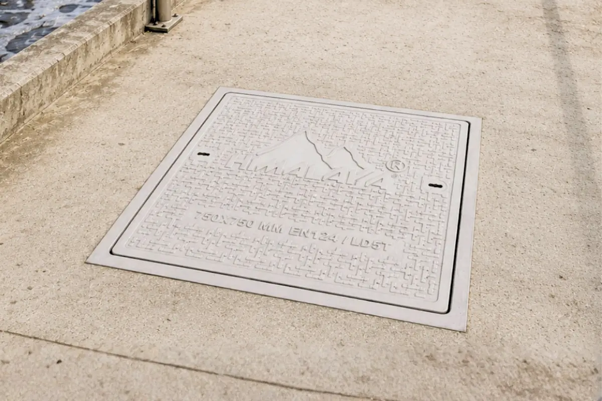 FRP Double Seal Manhole Cover